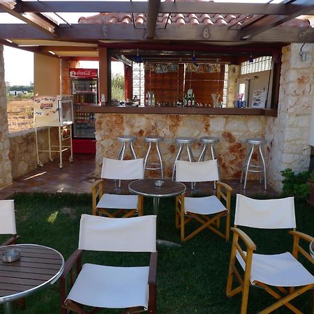 Tavronitis Theros Hotel מראה חיצוני תמונה